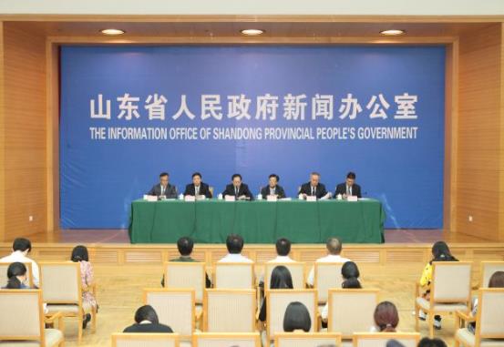 山东全面实施“三证合一”登记制度改革新闻发布会发布会现场