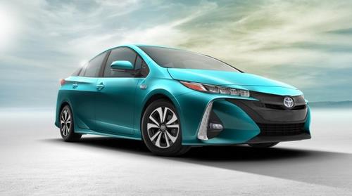 丰田宣布推出插电式混合动力车Prius Prime